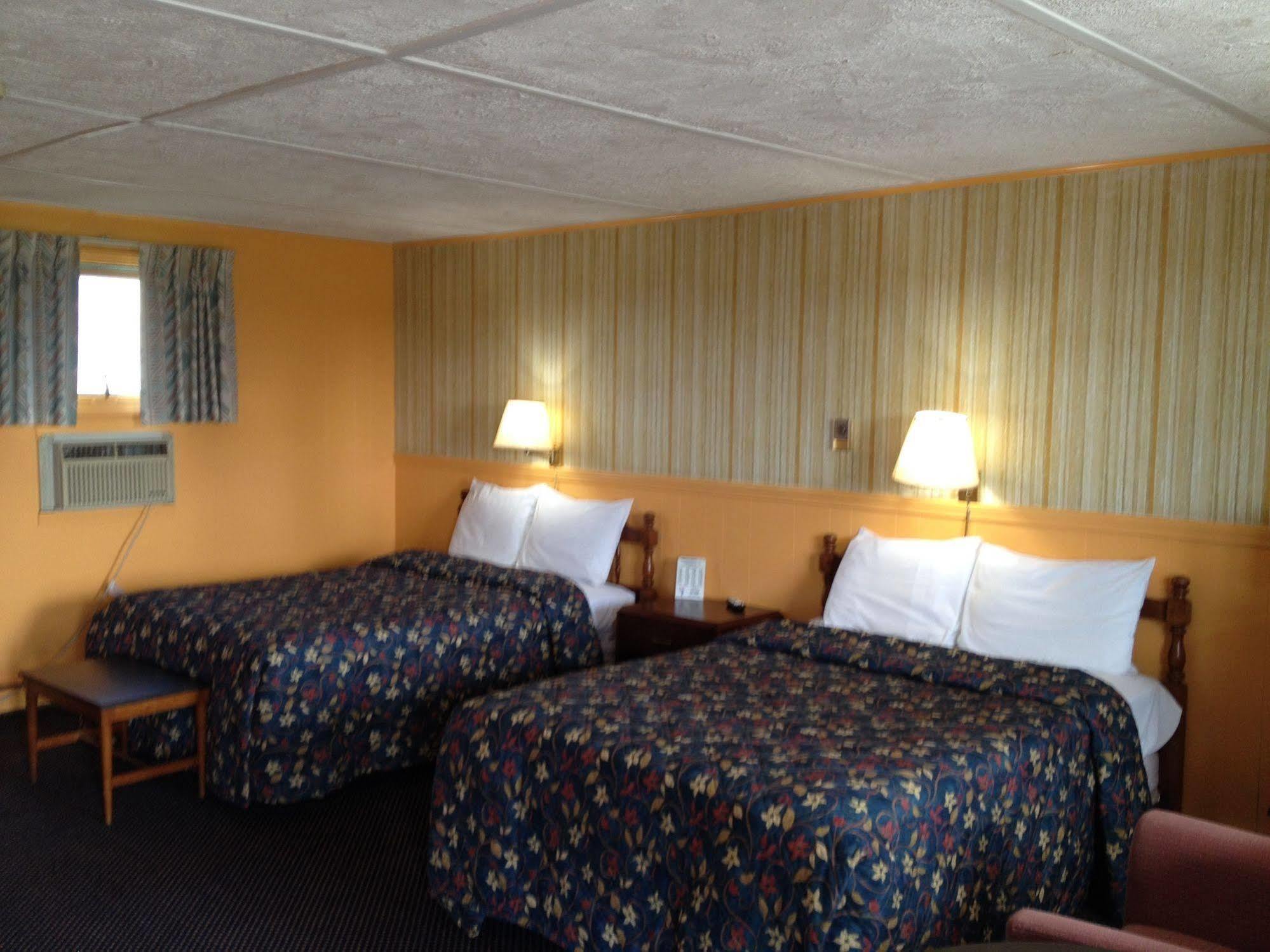 Timberly Motel Gaylord Exteriör bild